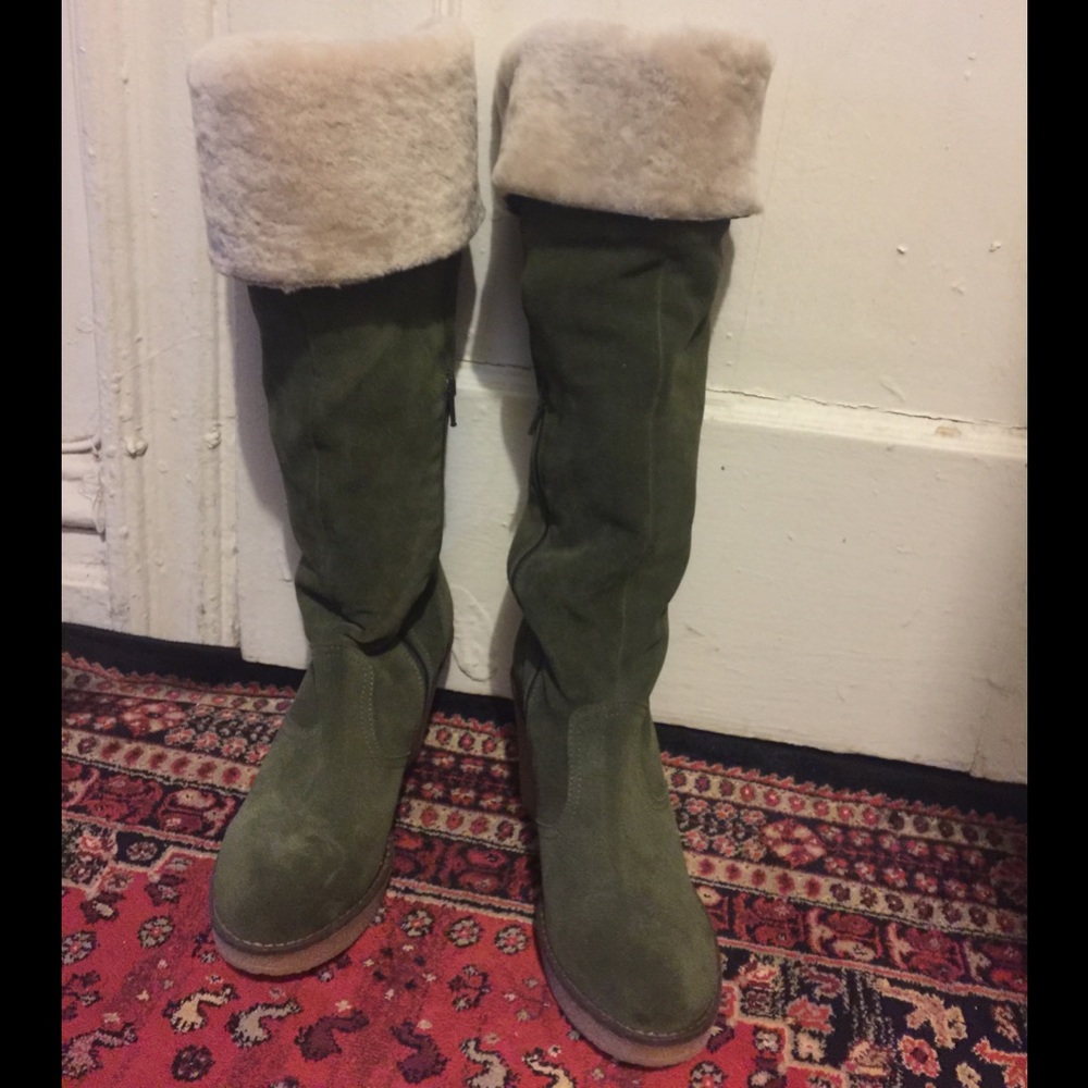 NWOT Skinnycalf Olive Suede Shearling Boots. - Picture 6 of 7